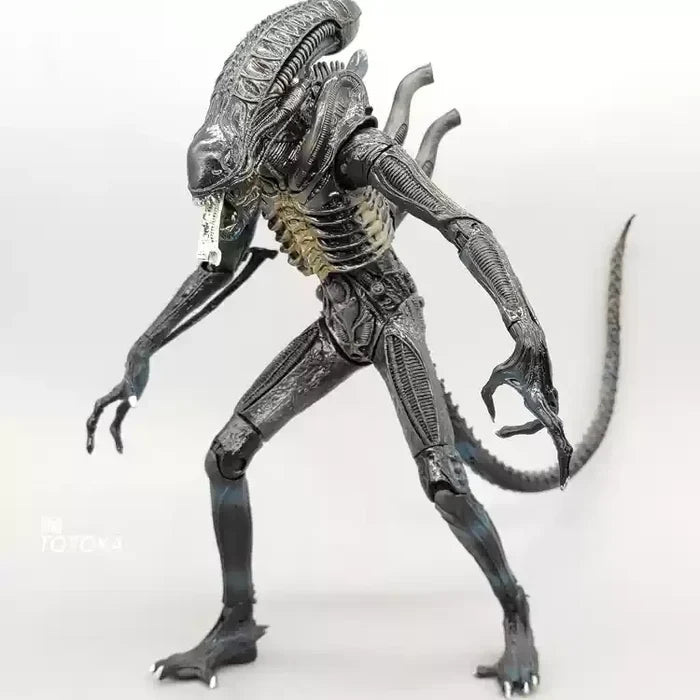 7-Inch Alien Vs. Predator: Xenomorph Dog & Predator Warrior - Covenant Edition Articulated Figure Set
