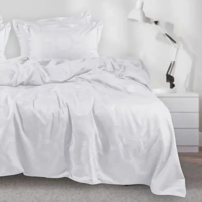 WHITE / Standard