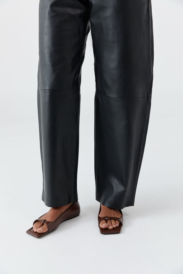 90s Square Toe Flat - Patent Liqueur