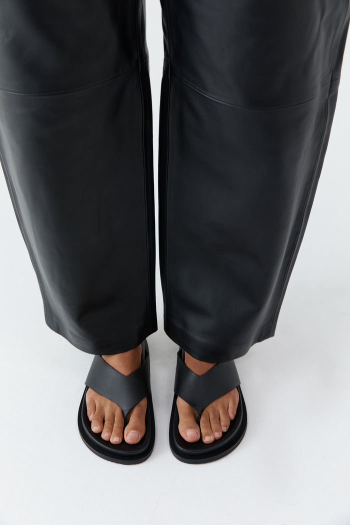 Classic Thong Slide - Black