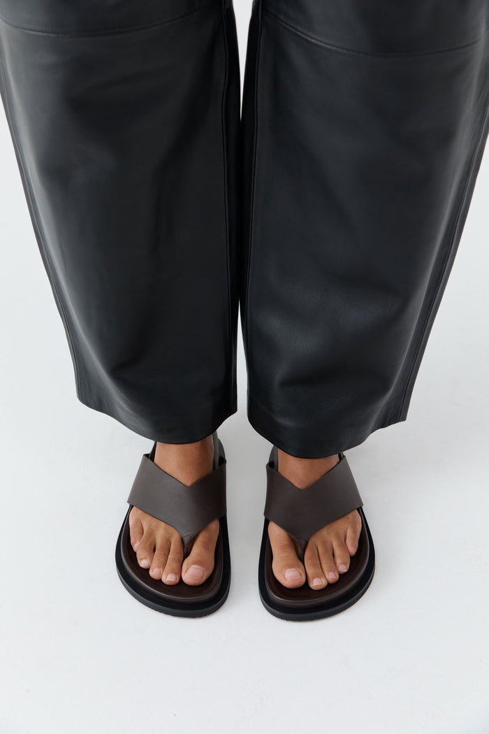 Classic Thong Slide - Coffee