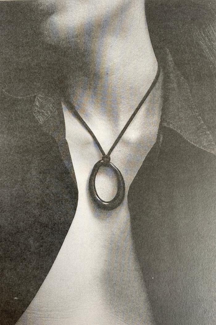 Dora Necklace - Black - By Ayllón