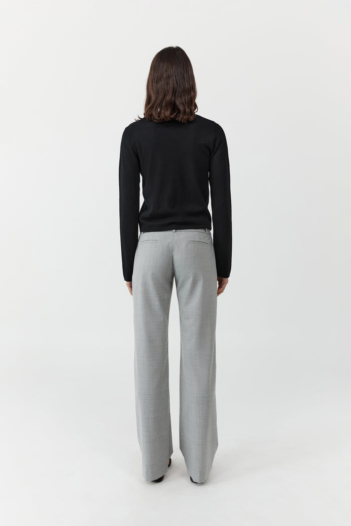 Fine Merino V Neck Sweater - Black