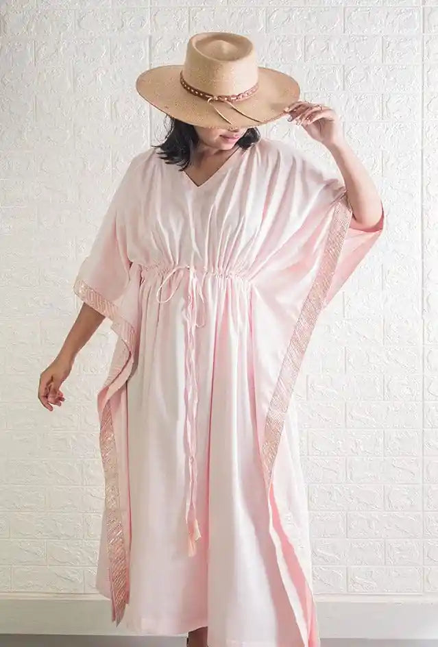 Pink / Kaftaan