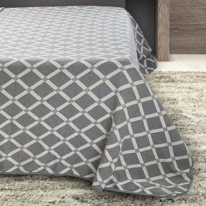 KNT BED SPREAD 001