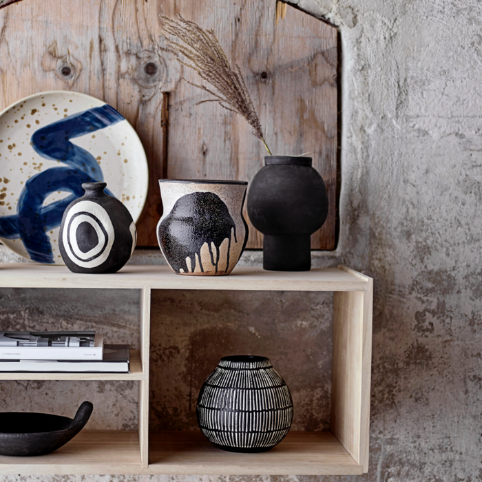 Lenia Black Terracotta Vase