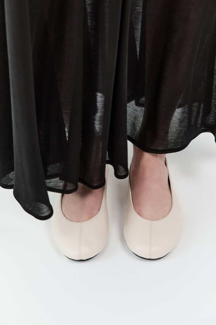Low Scoop Ballet Flat - Ecru