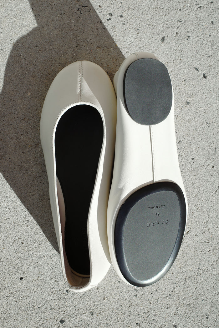Low Scoop Ballet Flat - Ecru