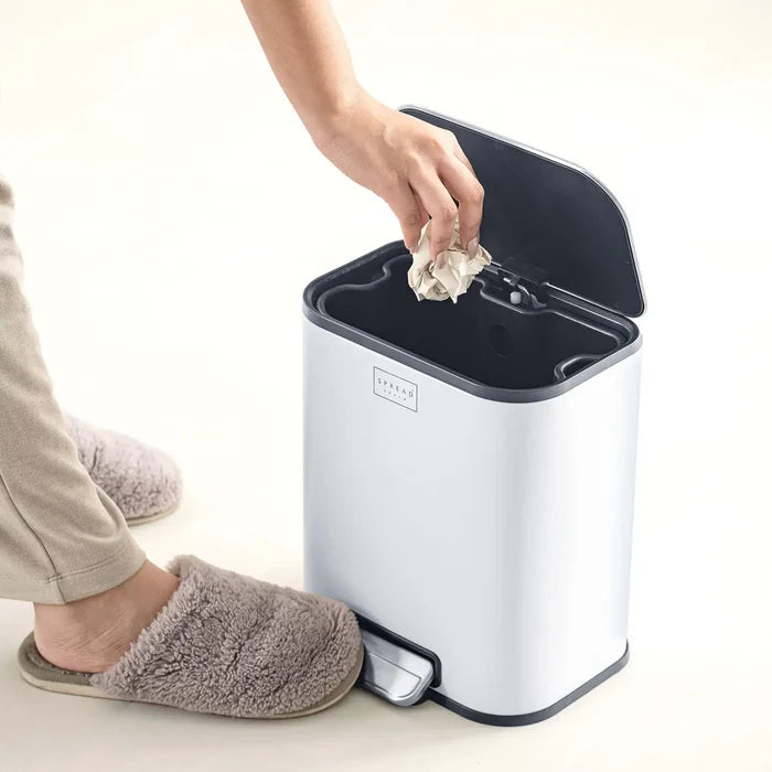 Dustbin / Matte White
