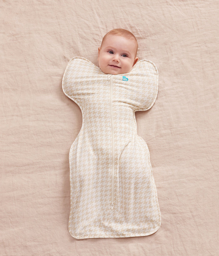 Newborn Gift Bundle 1.0 TOG | Swaddle Up, Towel, Wash Cloth | Houndstooth