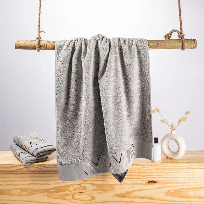 Grey / Bath Towel