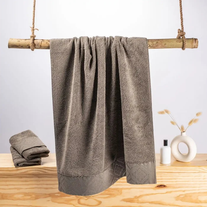 Dark Green / Bath Towel