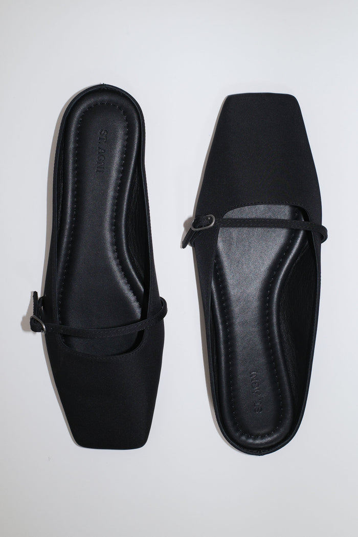 Plié Flat - Black