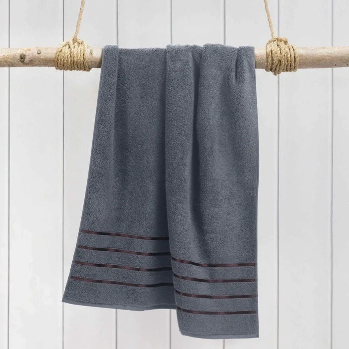 Medium / Grey