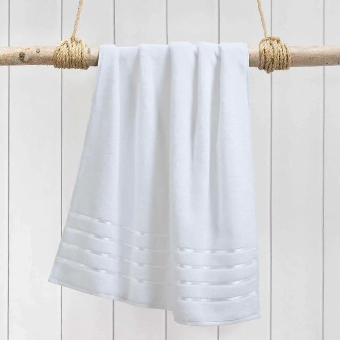Medium / White