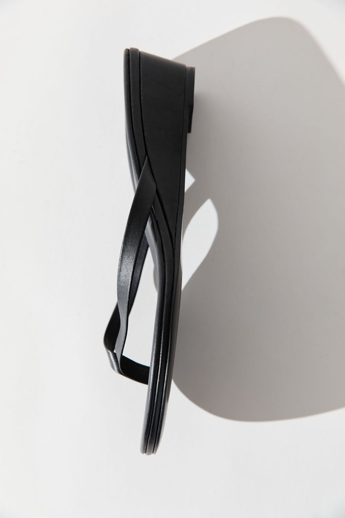 Thong Wedge - Black