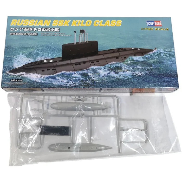 TRUMPETER 1/700 Military Nuclear Submarine Assembly Ship Model