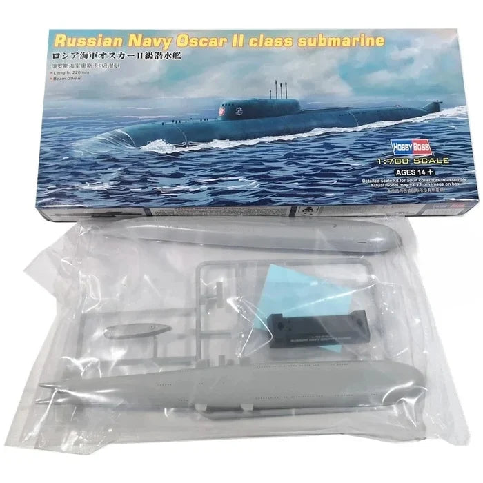 TRUMPETER 1/700 Military Nuclear Submarine Assembly Ship Model