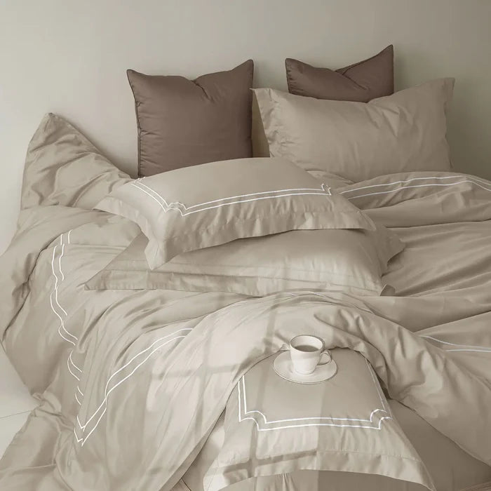 Taupe
