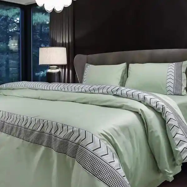 4 Pcs Bedding Set / Bella Ruse MI