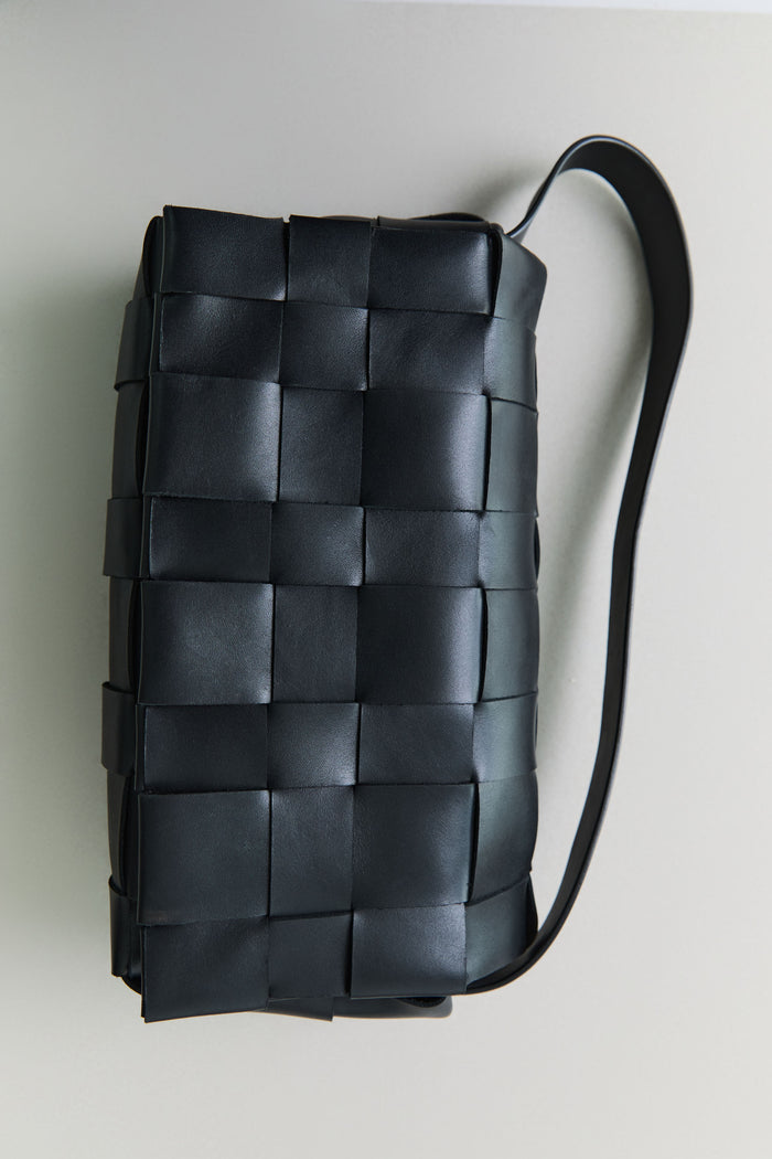 Woven Envelope Slim Tote - Black