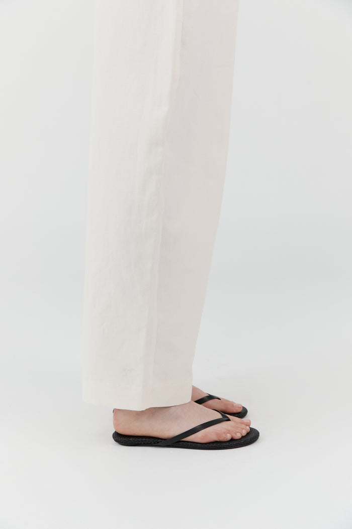 Woven Flip Flop - Black