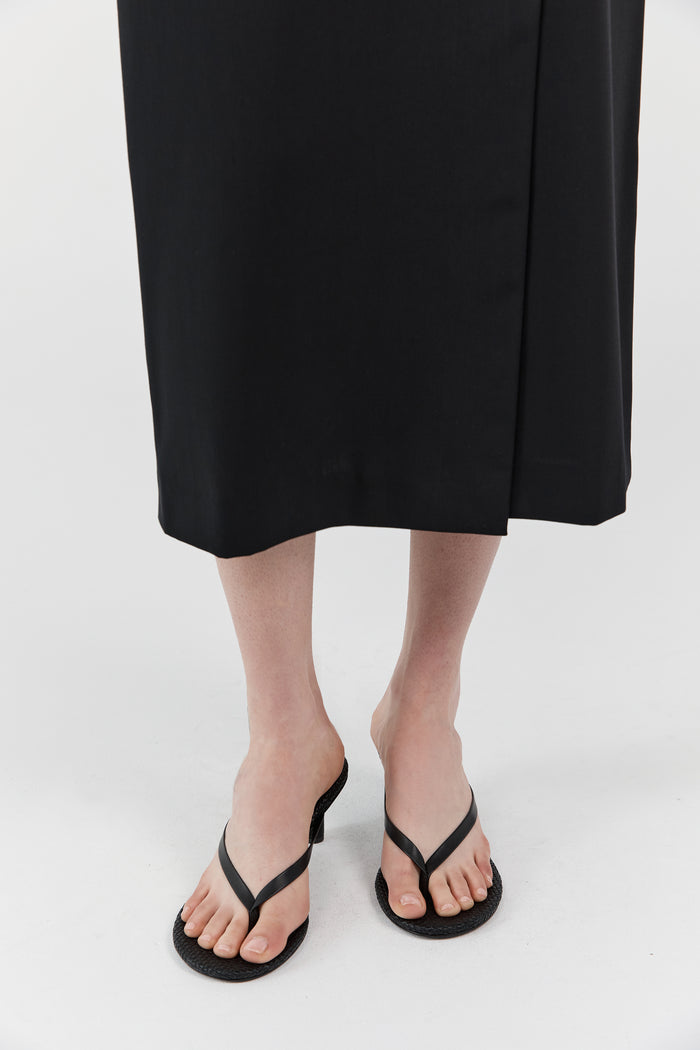 Woven Thong Heel - Black